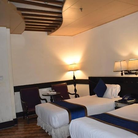Alsafina Hotel Lahore Exteriör bild