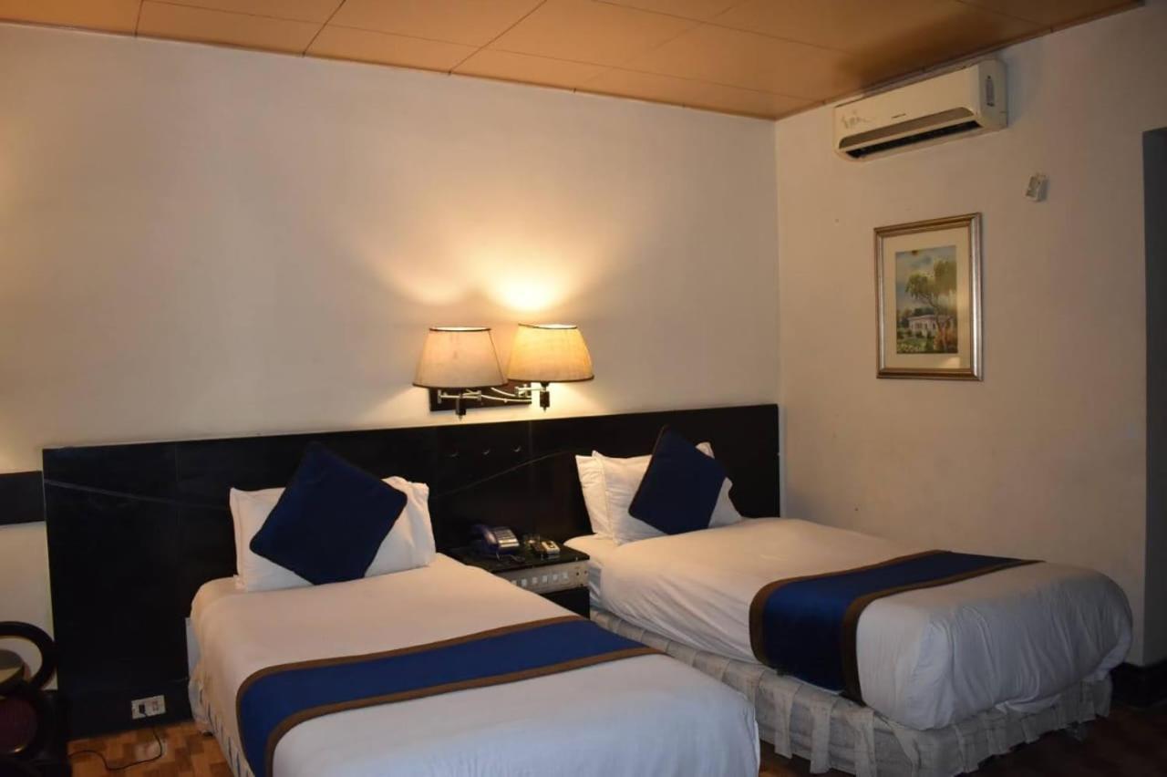 Alsafina Hotel Lahore Exteriör bild